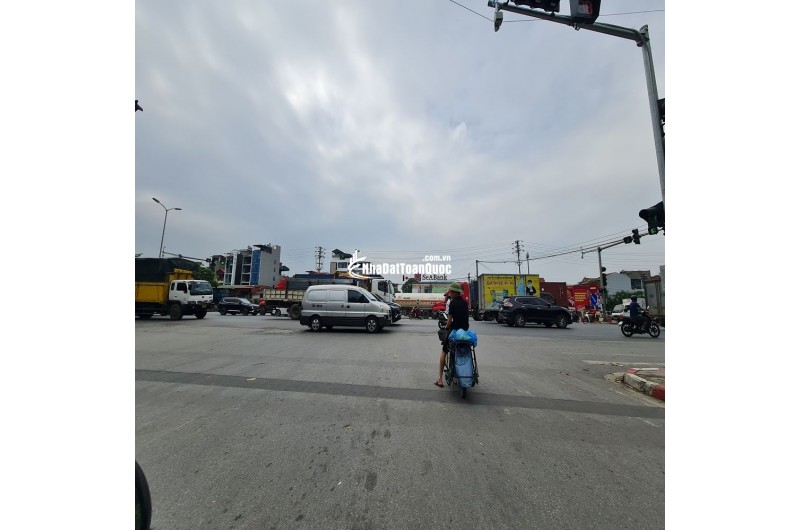 36m2 đất Trâu Quỳ, Gia Lâm, Hà Nội. Đường lớn gần Công viên hồ điều hòa. Giá đầu tư. Lh 0989894845